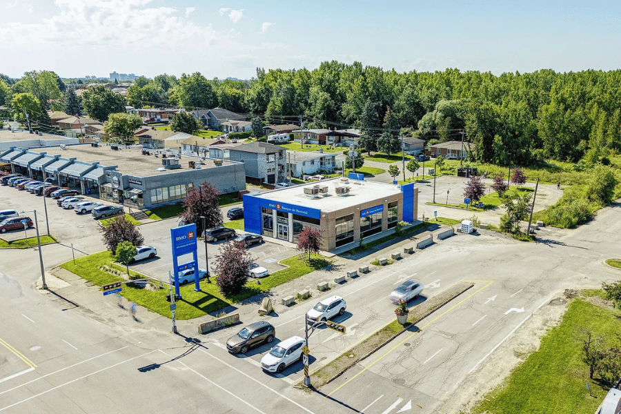 2040 Boulevard des Laurentides