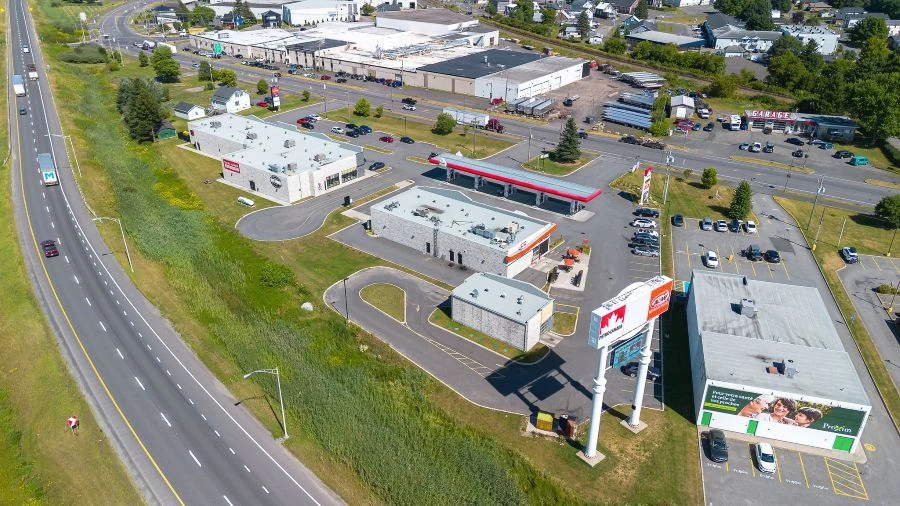 Un réseau de stations-service stratégiquement situées à travers le Québec